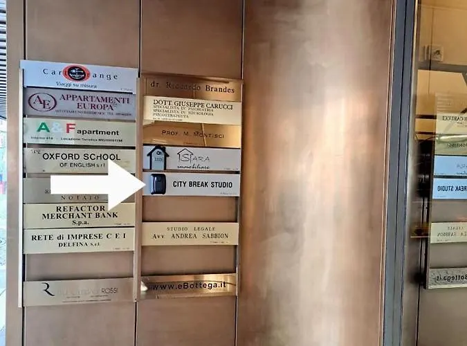 Guesthost - Break アパート